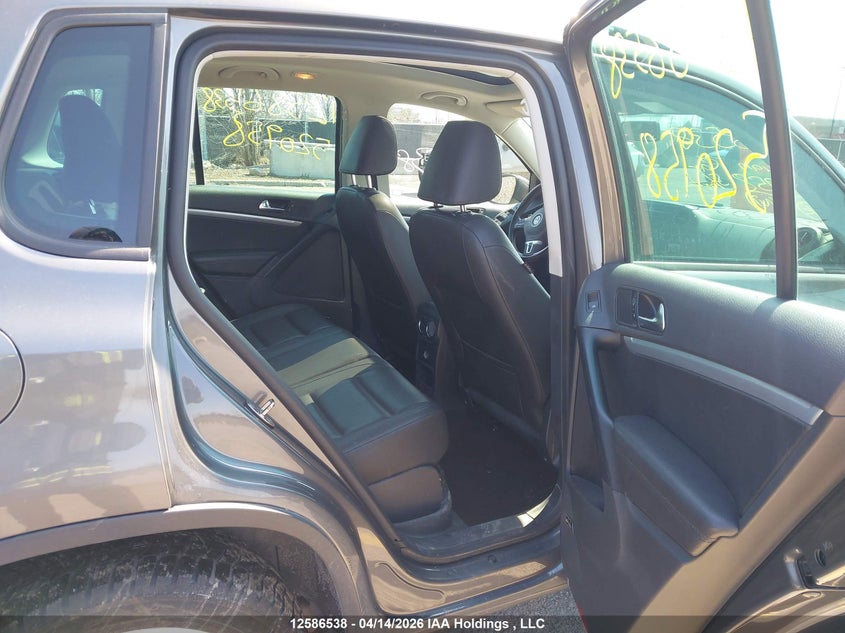 2015 Volkswagen Tiguan Comfortline/Highline/Special Edition/Trendline VIN: WVGJV7AX8FW520958 Lot: 12586538