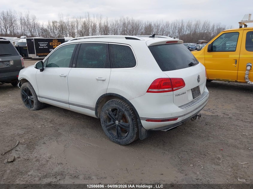 2017 Volkswagen Touareg Wolfsburg VIN: WVGRF7BP3HD003323 Lot: 12586696