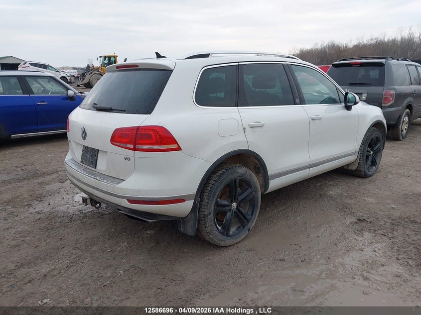 2017 Volkswagen Touareg Wolfsburg VIN: WVGRF7BP3HD003323 Lot: 12586696