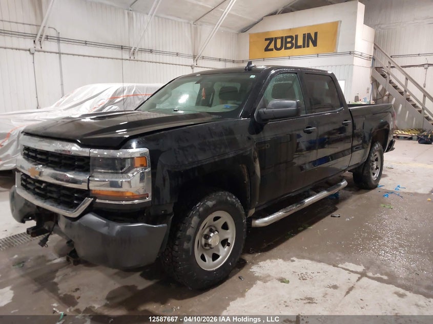 2017 Chevrolet Silverado, Удар спереди, IAAI, VIN 1GCUKNEC0HF232537 — фото 2