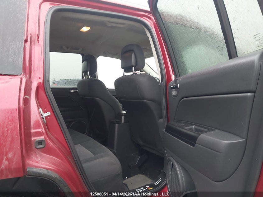 2012 Jeep Compass VIN: 1C4NJDAB1CD642637 Lot: 12588051