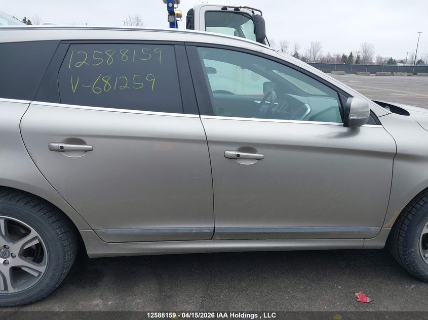 2015 Volvo Xc60 T6/Premier VIN: YV4902RK0F2681259 Lot: 12588159