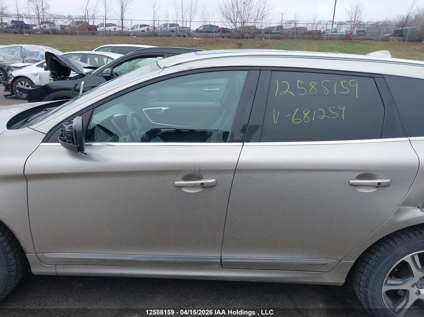 2015 Volvo Xc60 T6/Premier VIN: YV4902RK0F2681259 Lot: 12588159