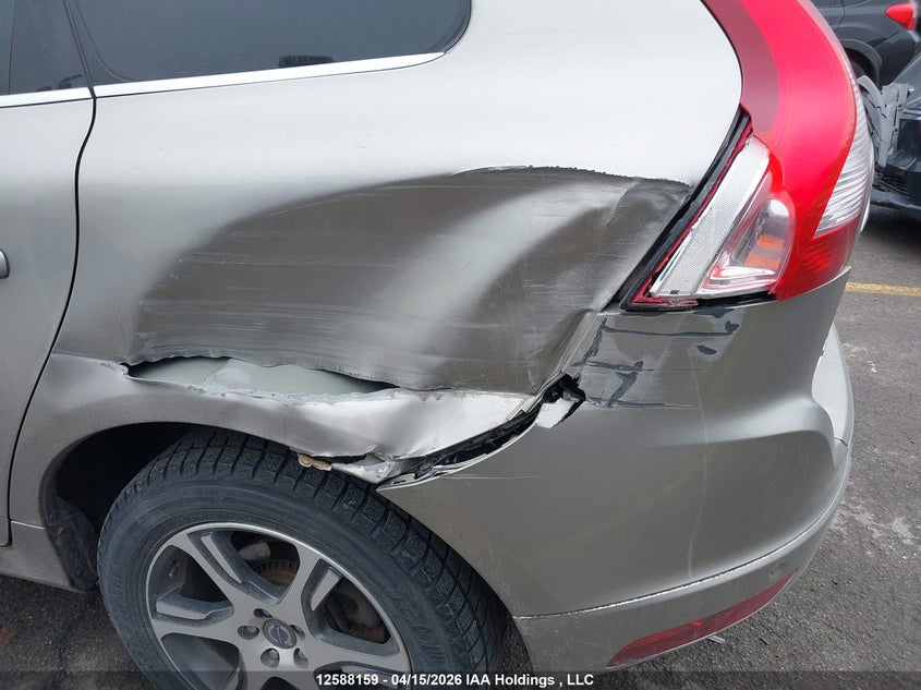 2015 Volvo Xc60 T6/Premier VIN: YV4902RK0F2681259 Lot: 12588159