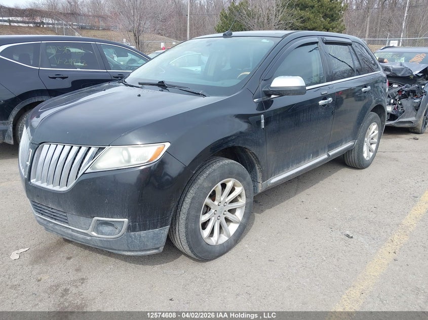 2011 Lincoln MKX, Удар сзади, IAAI, VIN 2LMDJ8JK7BBJ25253 — фото 2
