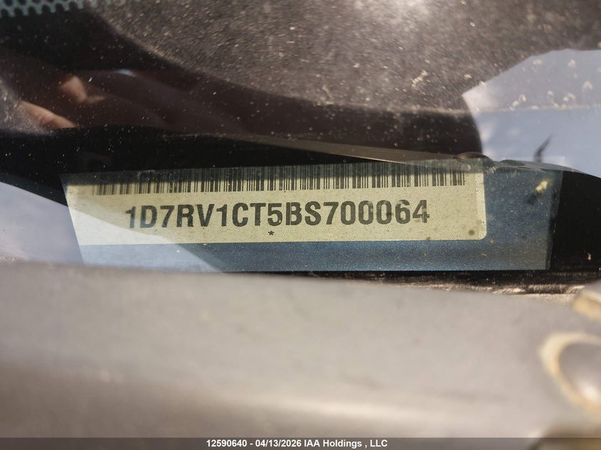 2011 Dodge Ram 1500 VIN: 1D7RV1CT5BS700064 Lot: 12590640