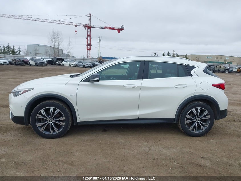 2017 Infiniti Qx30 Luxury/Premium/Sport VIN: SJKCH5CRXHA020885 Lot: 12591887