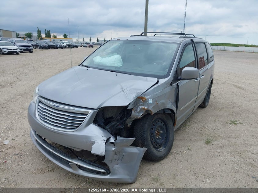 2015 Chrysler Town & Country, Удар спереду, IAAI, VIN 2C4RC1CG6FR693183 — фото 2