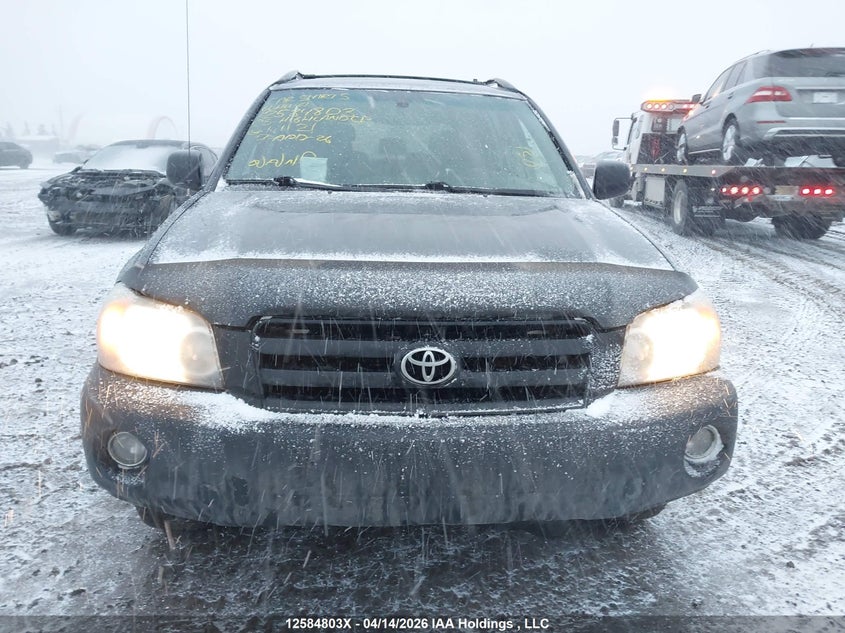 2005 Toyota Highlander VIN: JTEEP21A750111121 Lot: 12584803x