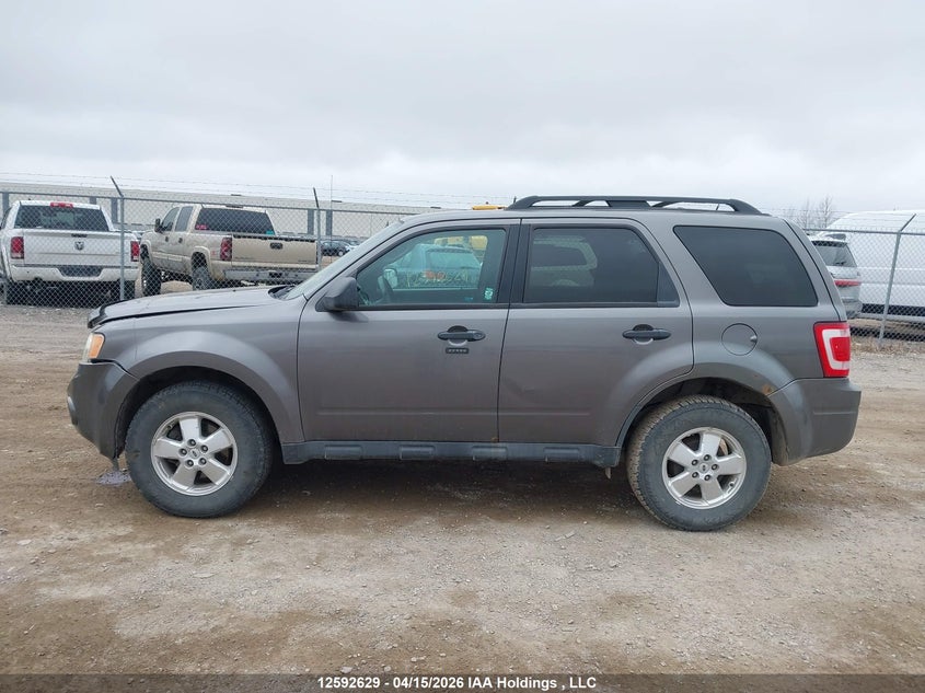 1FMCU0D77CKA11557 2012 Ford Escape 2.5 Xlt Grey