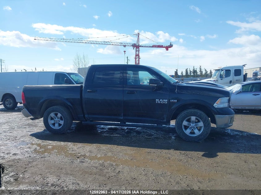 1C6RR7LT3FS555461 2015 Ram 1500 5.7 Ram Slt black