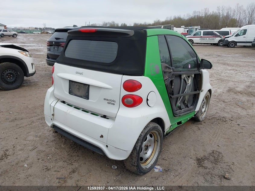 Vin: wmeek9aa3ek736505, lot: 2990679, smart fortwo electric drive passion 20144