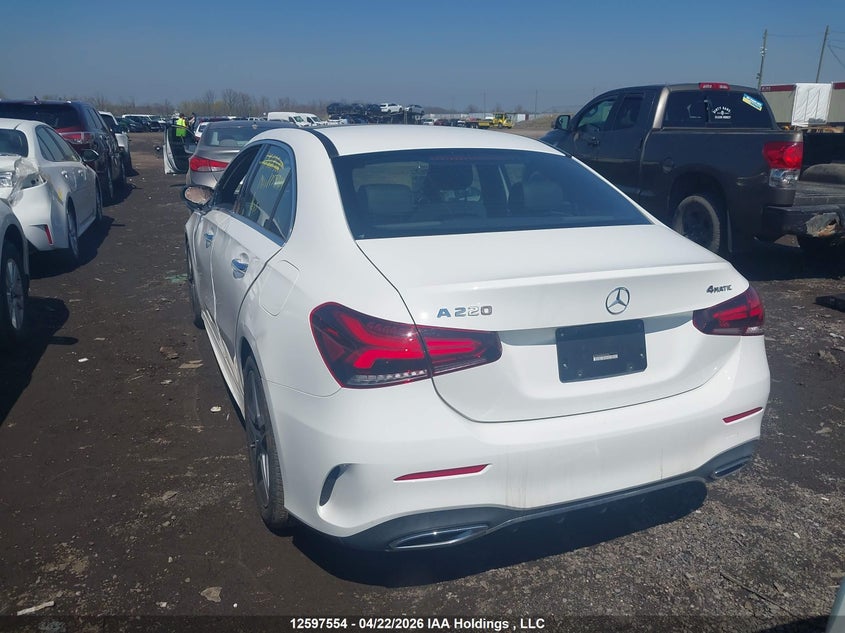 Vin: w1k3g4fb9nj327254, lot: 2994646, mercedes-benz a 220 4matic 20223