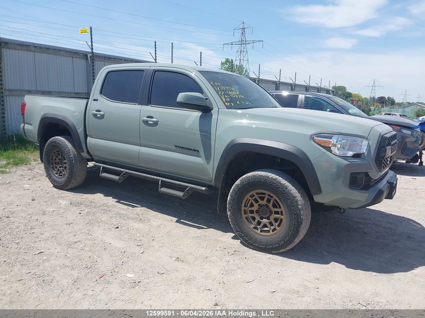 3TYCZ5AN2NT076340 TOYOTA TACOMA Photo 1