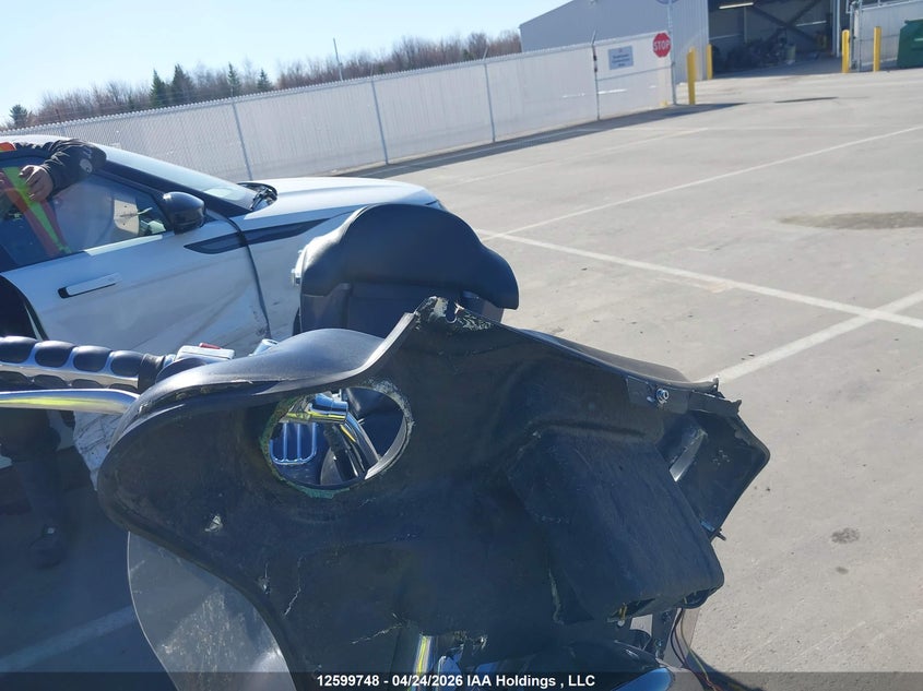2001 Kawasaki Vn1500 L VIN: JKBVNAL111A008823 Lot: 12599748