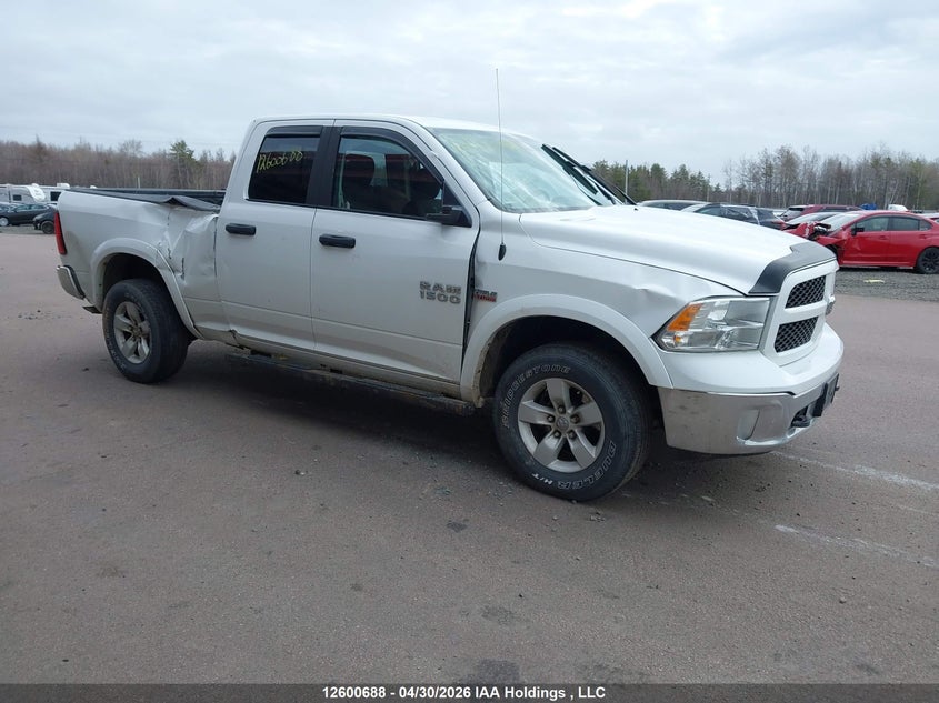 2016 RAM 1500 SLT