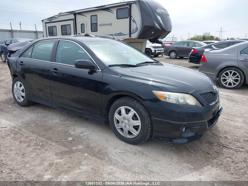 2010 TOYOTA CAMRY SE