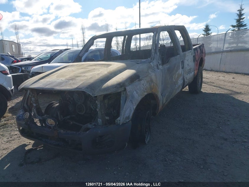 2015 Ford F350, Total Burn, IAAI, VIN 1FT8W3B64FEB06404 — photo 2