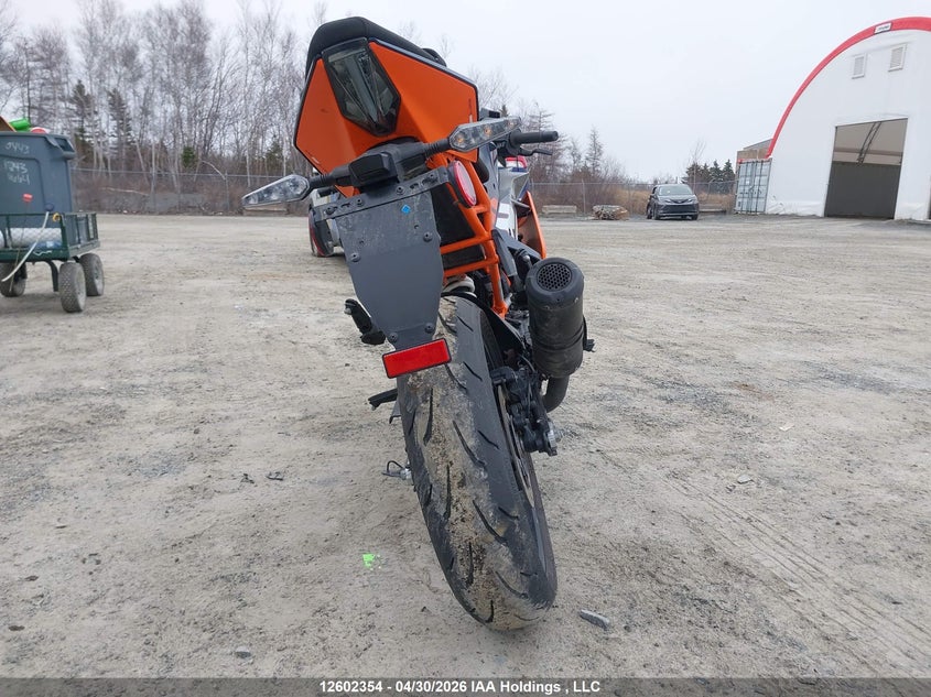 2024 Ktm Rc 390 VIN: MD2JYJ407RN207671 Lot: 12602354