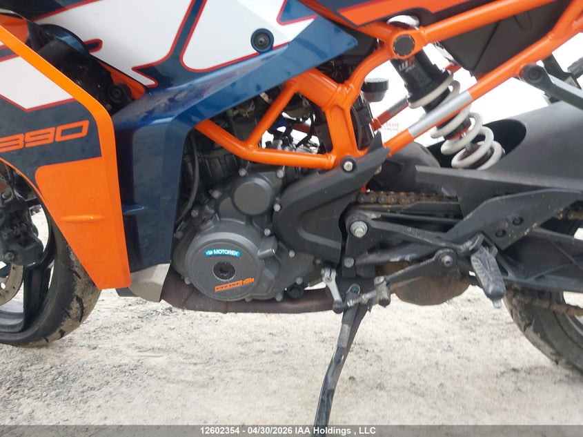 2024 Ktm Rc 390 VIN: MD2JYJ407RN207671 Lot: 12602354