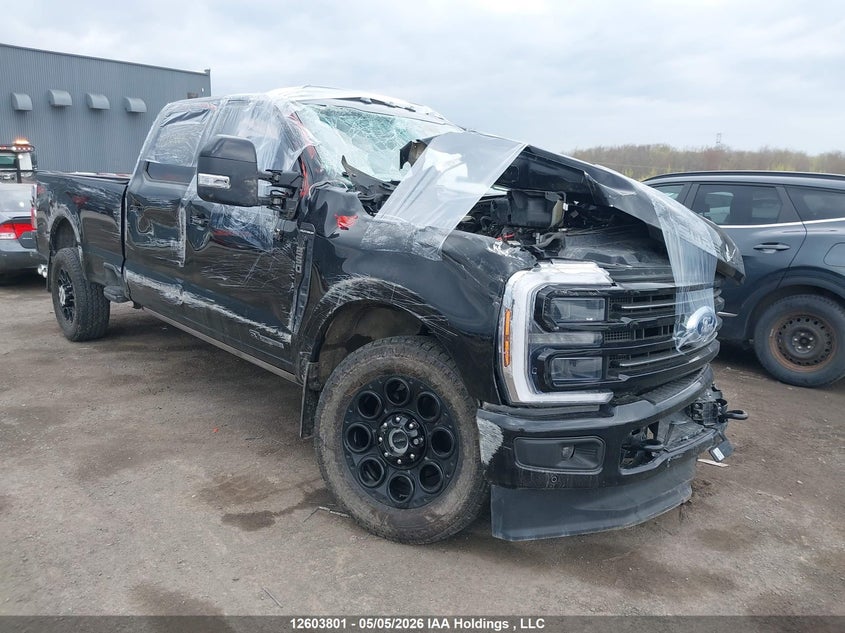 2025 Ford F250 Super Duty, Левый перёд, IAAI, VIN 1FT7W2BT2SEC44108