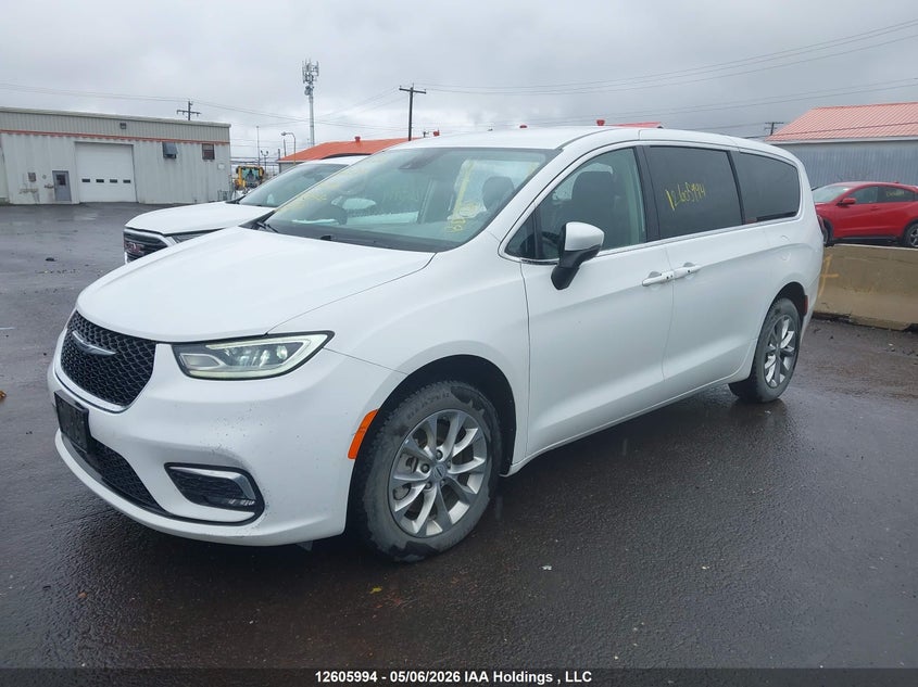 2023 Chrysler Pacifica, Right Side, IAAI, VIN 2C4RC3BG6PR565749 — photo 2