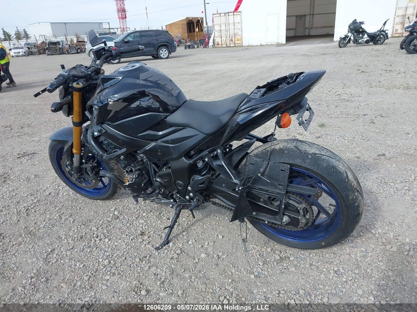 2023 SUZUKI GSX-S MOTO 4