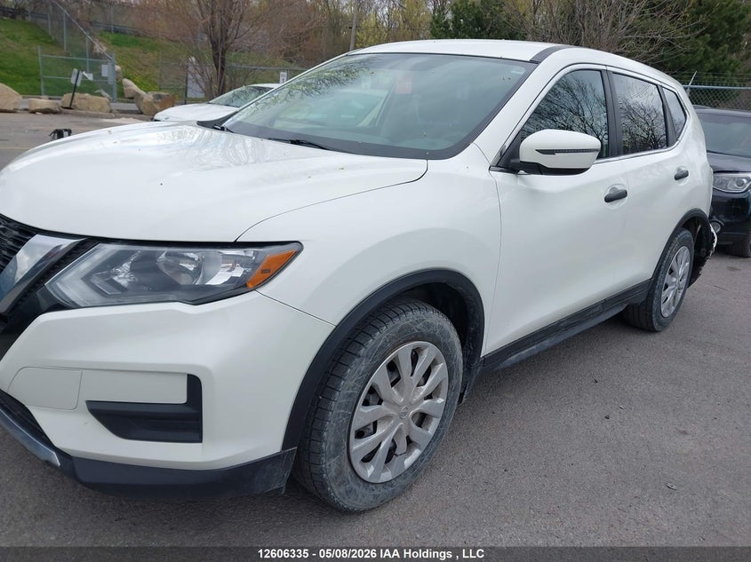 Vin: 5n1at2mt7hc818343, lot: 3004239, nissan rogue 20172