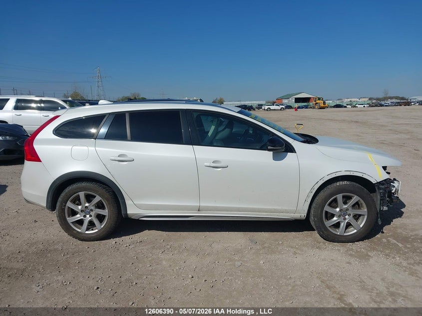 2015 Volvo V60 Cross Country T5 VIN: YV4612HL3F1000799 Lot: 12606390