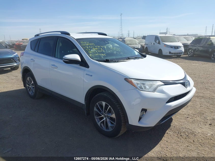 Vin: jtmrjrev3hd117802, lot: 3005334, toyota rav4 hv le/xle 2017 img_1