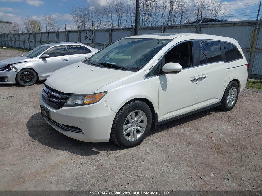 2017 Honda Odyssey, Пошкодження салону, IAAI, VIN 5FNRL5H68HB500991 — фото 2