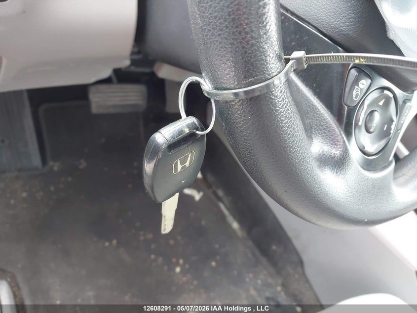 2HGFB2F47CH105548 2012 Honda Civic 1.8 grey