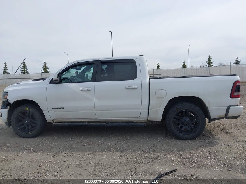 1C6SRFVT2MN518633 2021 Ram 1500 5.7 Sport White