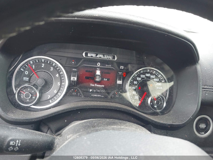 1C6SRFVT2MN518633 2021 Ram 1500 5.7 Sport White