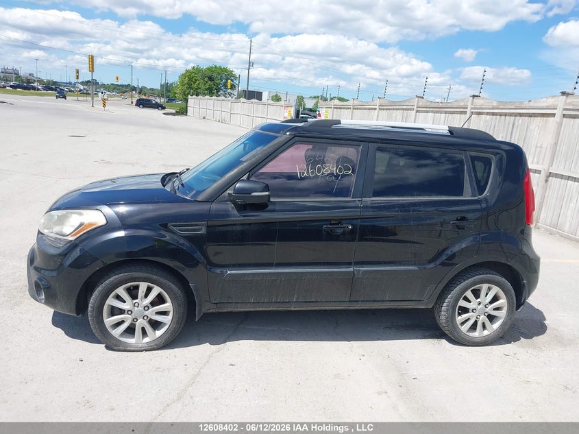 2012 Kia Soul 2.0L 2U/2.0L 4U/2.0L 4U Burner/2.0L 4U Luxury/2.0L 4U Retro VIN: KNDJT2A66C7400442 Lot: 12608402