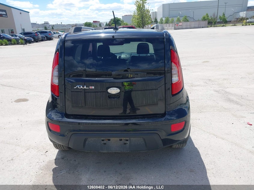 2012 Kia Soul 2.0L 2U/2.0L 4U/2.0L 4U Burner/2.0L 4U Luxury/2.0L 4U Retro VIN: KNDJT2A66C7400442 Lot: 12608402