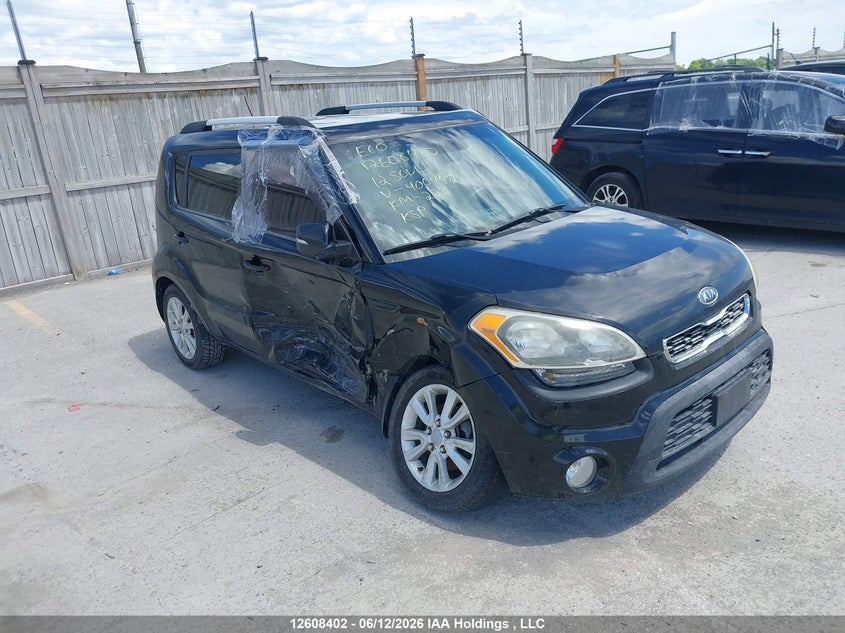 KNDJT2A66C7400442 KIA SOUL Photo 1