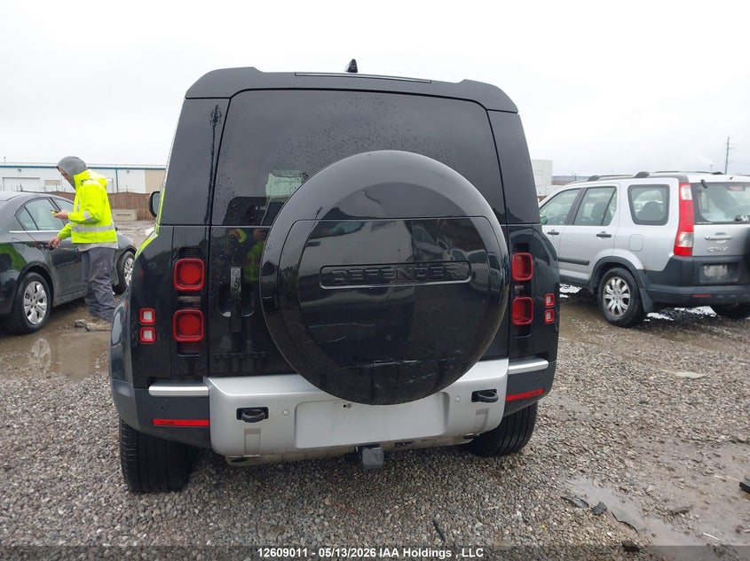 2024 Land Rover Defender 110 P400 S VIN: SALEJEEU3R2274525 Lot: 12609011