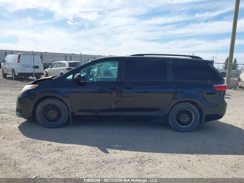 2017 Toyota Sienna Le 8 Passenger VIN: 5TDKZ3DCXHS827601 Lot: 12609286