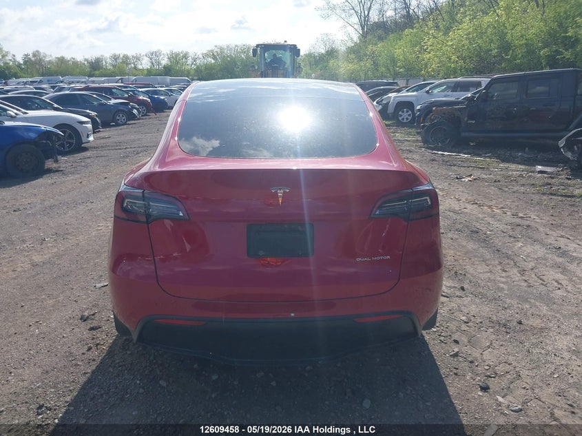 2022 Tesla Model Y VIN: 7SAYGDEE5NF576818 Lot: 12609458