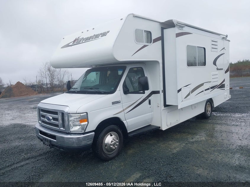 1FDXE4FS3CDA25192 2012 Ford Econoline 6.8 E450 Super Duty Cutwy Van white