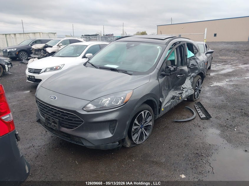 2022 Ford Escape, Left Side, IAAI, VIN 1FMCU9BZ4NUA51028 — photo 2