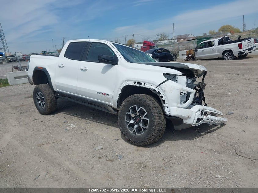 2025 GMC Canyon At4, Front, IAAI, VIN 1GTP2DEK9S1221667