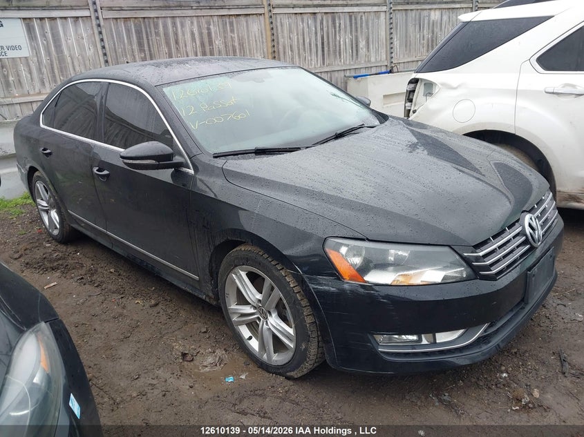 1VWCH7A35CC007601 VOLKSWAGEN PASSAT Photo 1