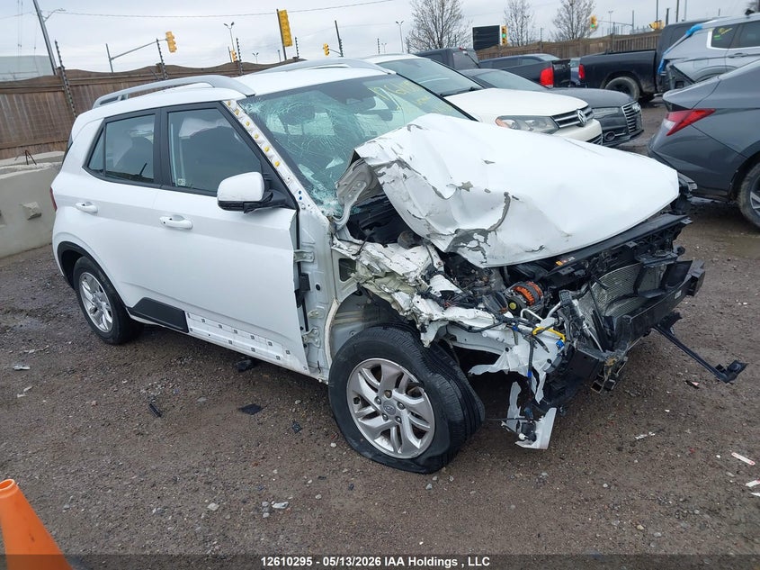 Vin: kmhrc8a34pu216356, lot: 3008680, hyundai venue sel/limited 2023 img_1