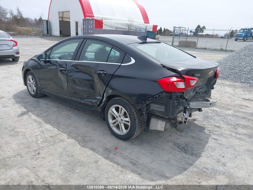 Vin: 1g1be5sm7j7225850, lot: 3008765, chevrolet cruze lt auto 20183