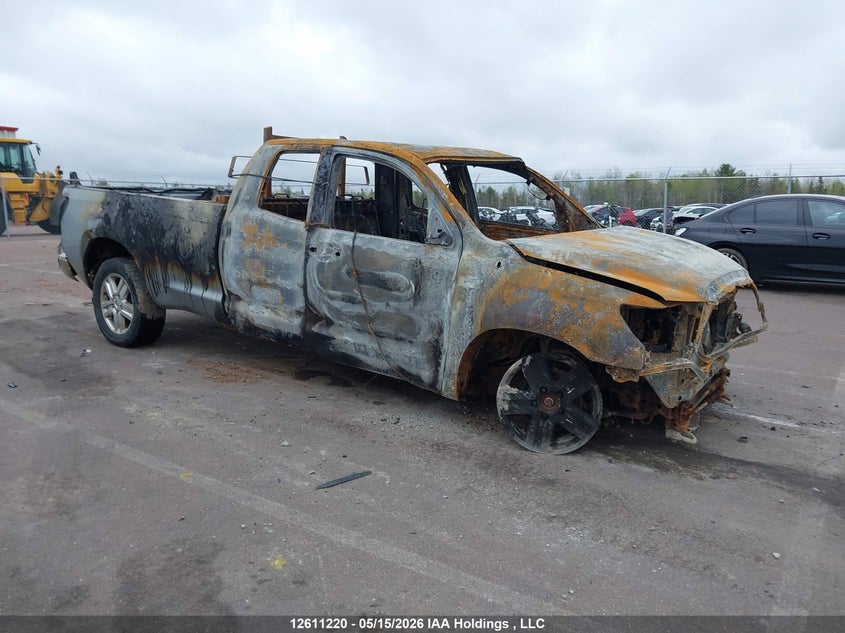 2011 Toyota Tundra Sr5 5.7L V8, Полностью сгорел, IAAI, VIN 5TFCY5F13BX011393