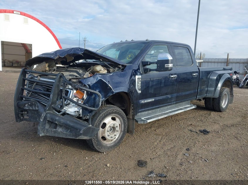 2022 Ford F-350 Xlt, Front, IAAI, VIN 1FT8W3DT0NEF69433 — photo 2