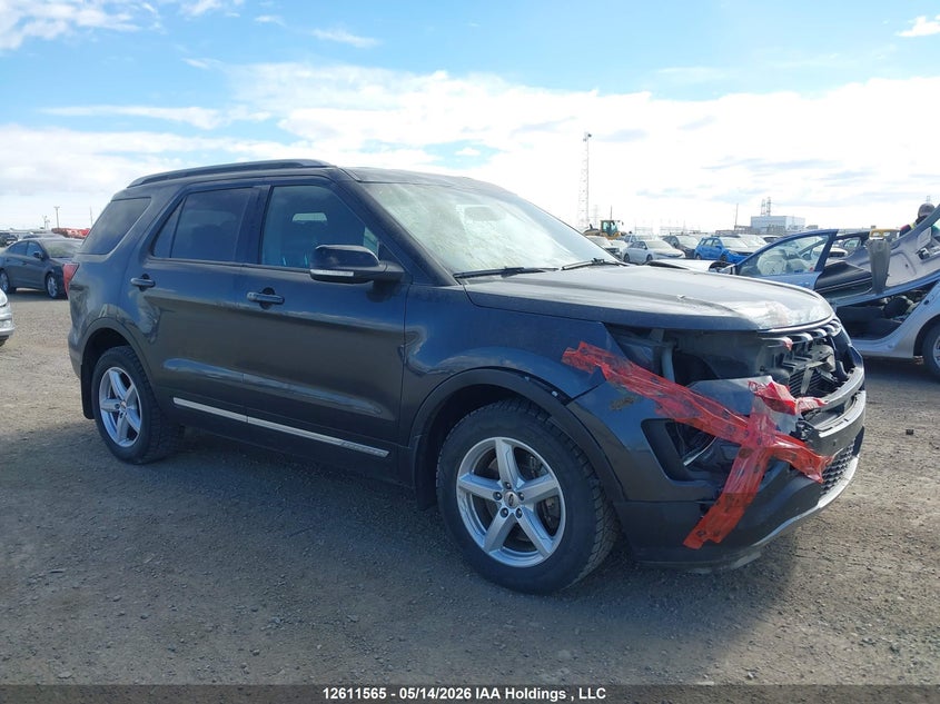 Vin: 1fm5k8dh2hgb73659, lot: 3010084, ford explorer xlt 2017 img_1