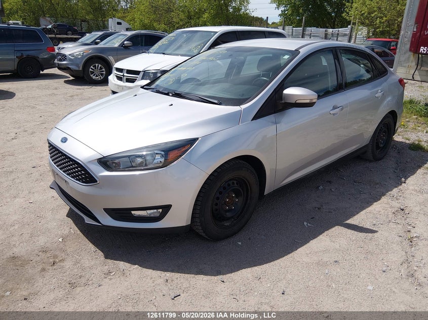 2015 Ford Focus, Right Side, IAAI, VIN 1FADP3F21FL351794 — photo 2